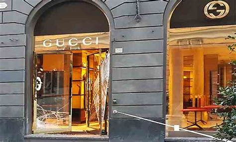 gucci genova centro orari|negozi gucci usati.